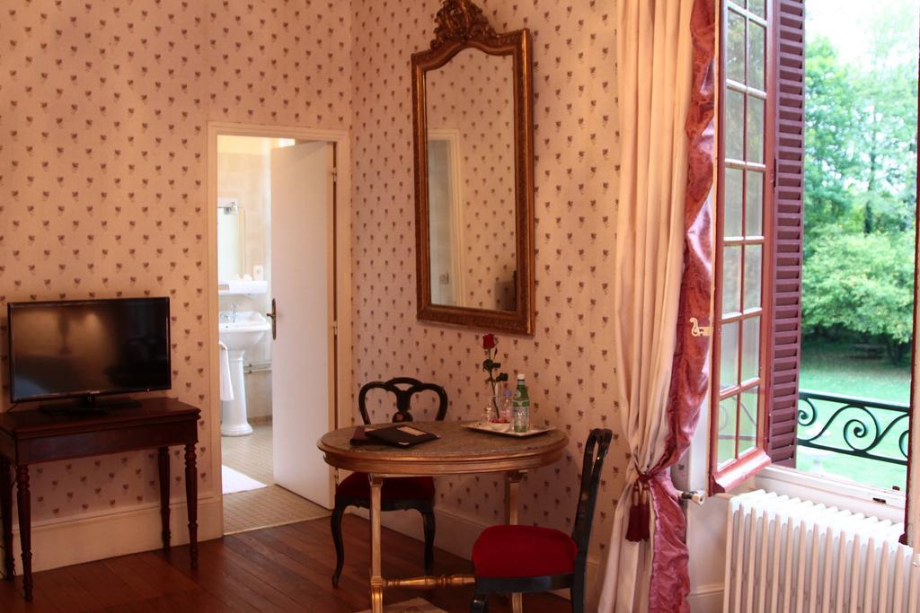 Chateau Du Breuil Bed and Breakfast Gevrolles Camera foto