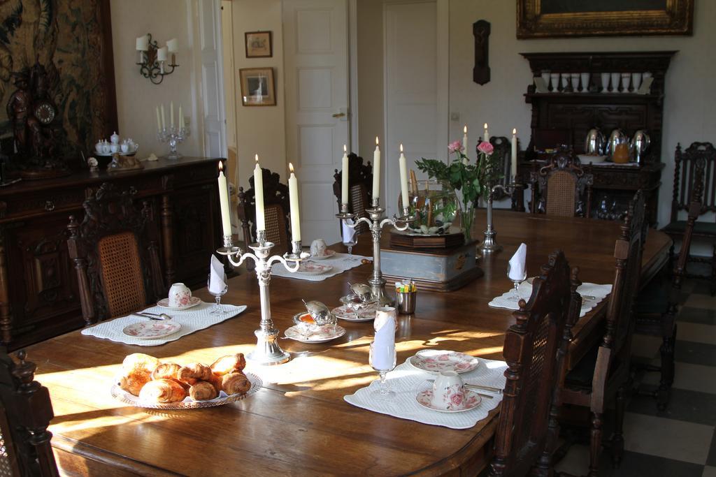 Chateau Du Breuil Bed and Breakfast Gevrolles Esterno foto