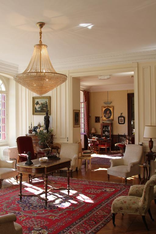 Chateau Du Breuil Bed and Breakfast Gevrolles Esterno foto